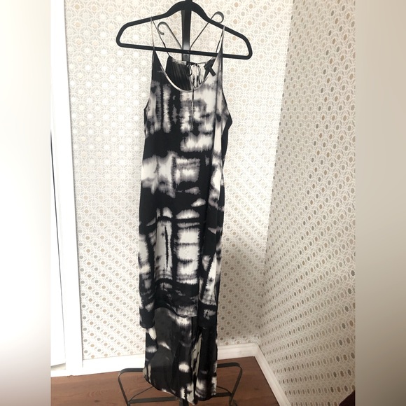 Dresses & Skirts - BCBGMaxAzria Dress